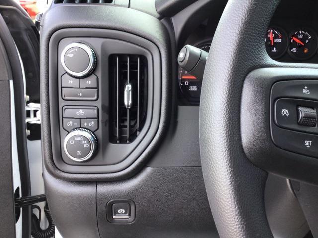 Photo of 2025 Summit White GMC Sierra 2500