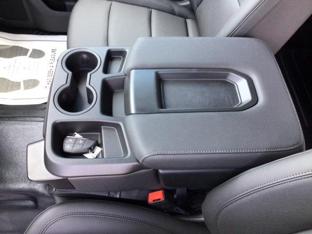 Photo of 2025 Summit White GMC Sierra 2500