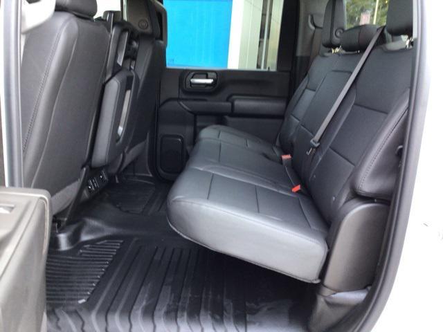 Photo of 2025 Summit White GMC Sierra 2500