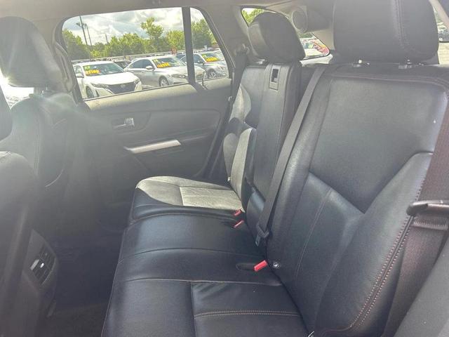 Photo of 2011 BLACK Ford Edge