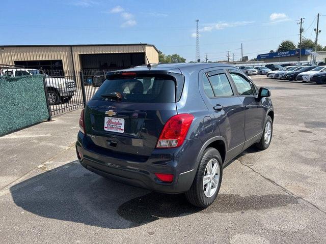 Photo of 2018 GREY Chevrolet Trax