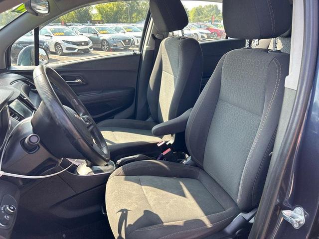 Photo of 2018 GREY Chevrolet Trax