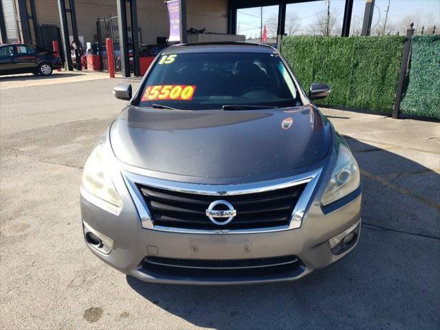 Photo of 2015 GREY Nissan Altima