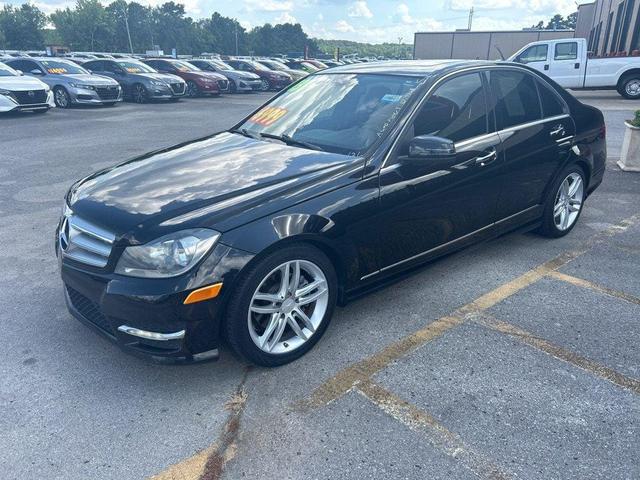 Photo of 2013 BLACK Mercedes-Benz C-Class