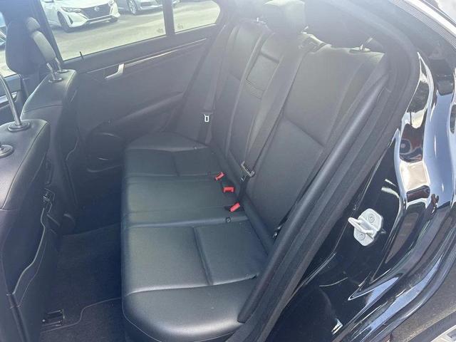 Photo of 2013 BLACK Mercedes-Benz C-Class