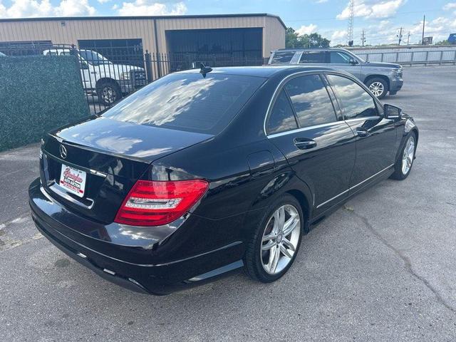 Photo of 2013 BLACK Mercedes-Benz C-Class