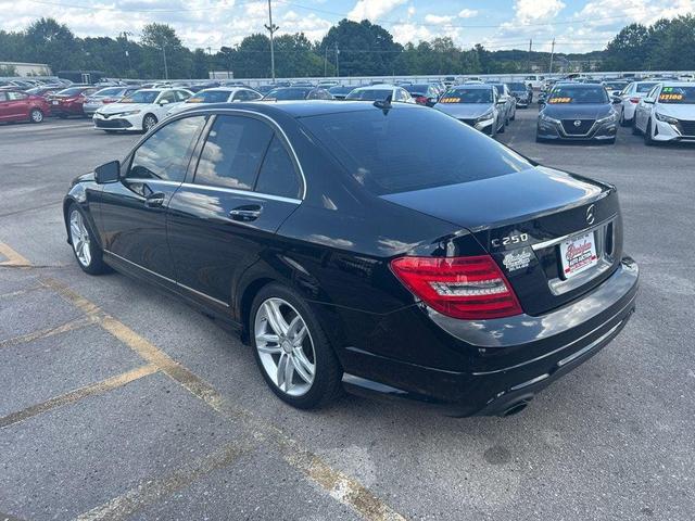 Photo of 2013 BLACK Mercedes-Benz C-Class