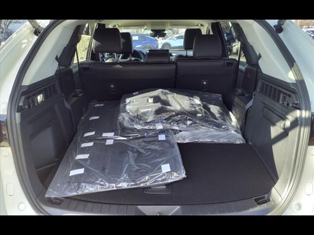 Photo of 2025 White Mazda CX-90