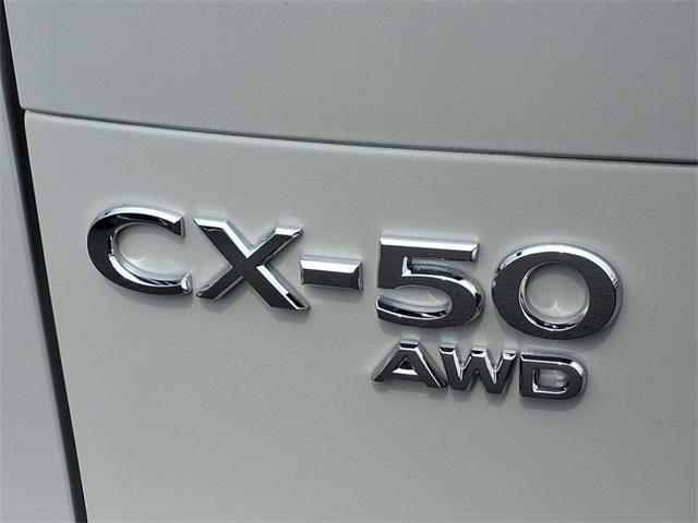Photo of 2025 wind chill pearl Mazda CX-50