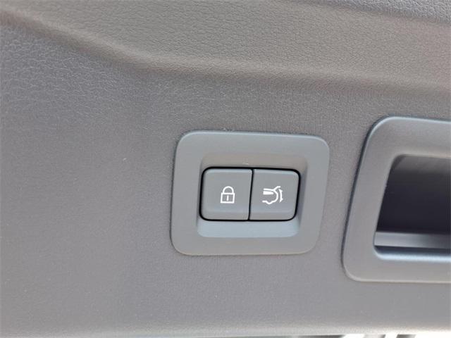 Photo of 2025 White Mazda CX-90