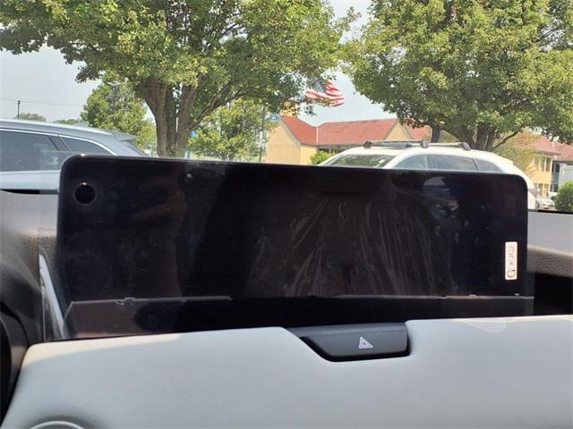 Photo of 2025 White Mazda CX-90