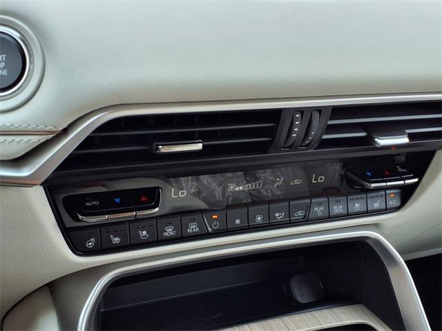 Photo of 2025 White Mazda CX-90