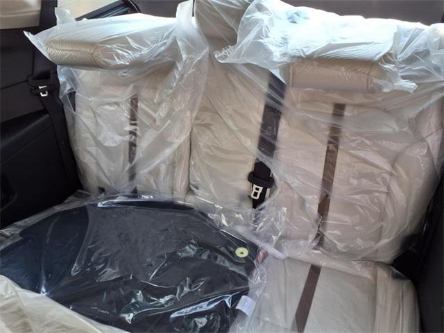 Photo of 2025 White Mazda CX-90