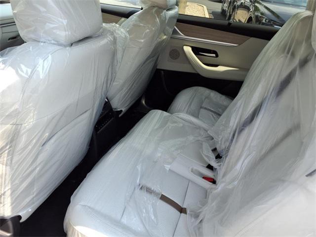 Photo of 2025 White Mazda CX-90