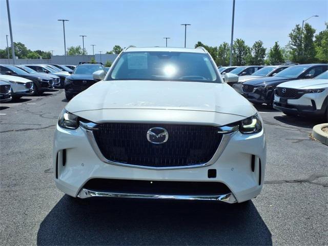 Photo of 2025 White Mazda CX-90