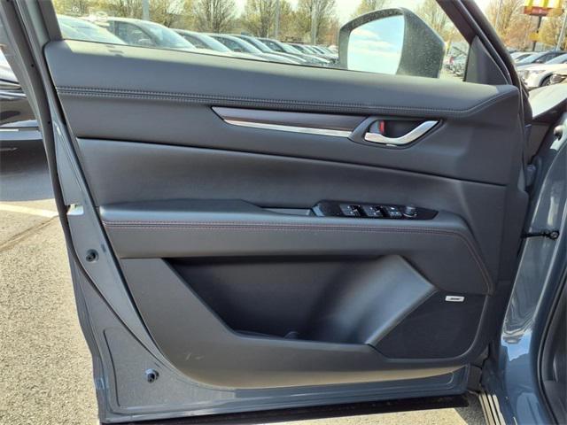 Photo of 2025 Gray Mazda CX-5