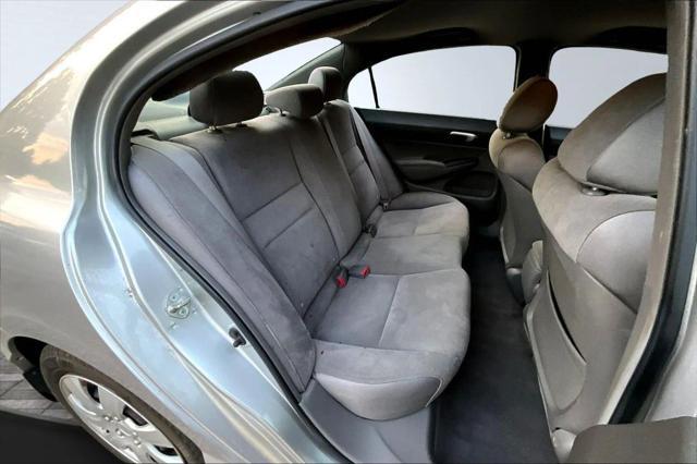 Photo of 2006 Alabaster Silver Metallic Honda Civic