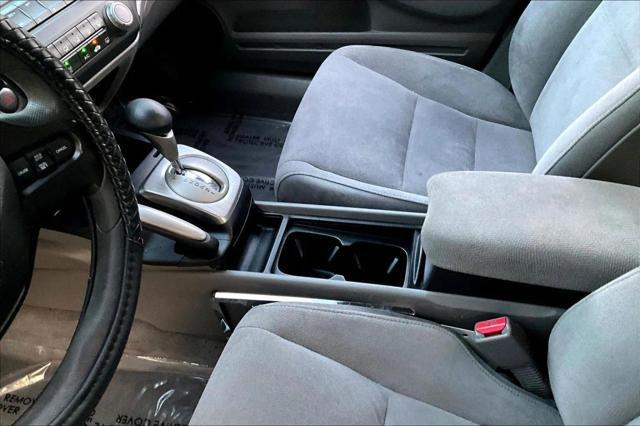 Photo of 2006 Alabaster Silver Metallic Honda Civic