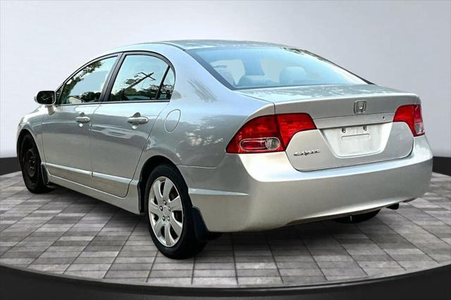 Photo of 2006 Alabaster Silver Metallic Honda Civic