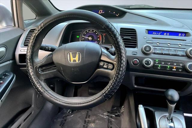 Photo of 2006 Alabaster Silver Metallic Honda Civic