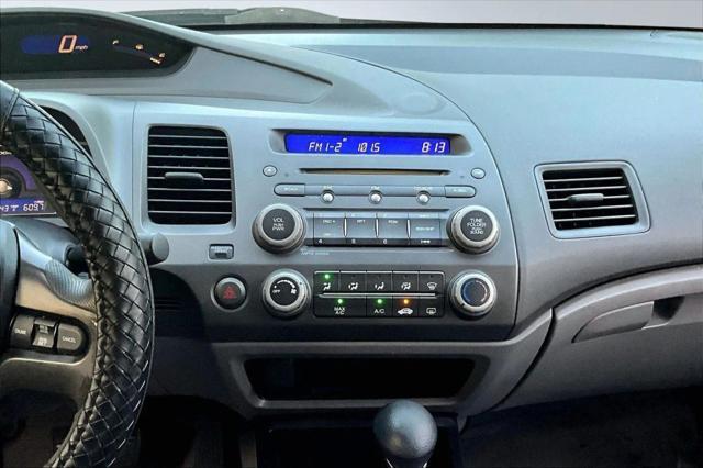 Photo of 2006 Alabaster Silver Metallic Honda Civic