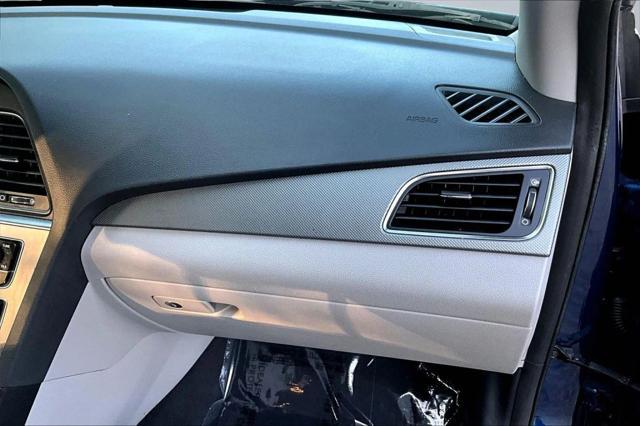 Photo of 2016 Blue Hyundai SONATA