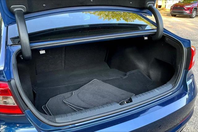 Photo of 2016 Blue Hyundai SONATA