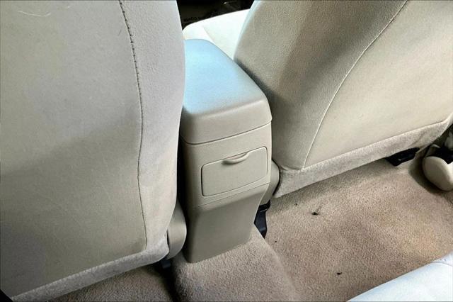 Photo of 2009 Gold Toyota Corolla