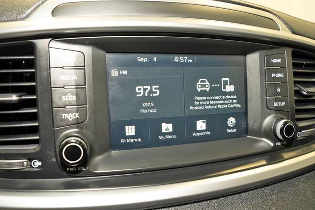 Photo of 2020 Ebony Black Kia Sorento