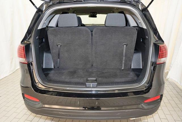 Photo of 2020 Ebony Black Kia Sorento