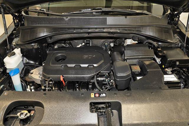 Photo of 2020 Ebony Black Kia Sorento