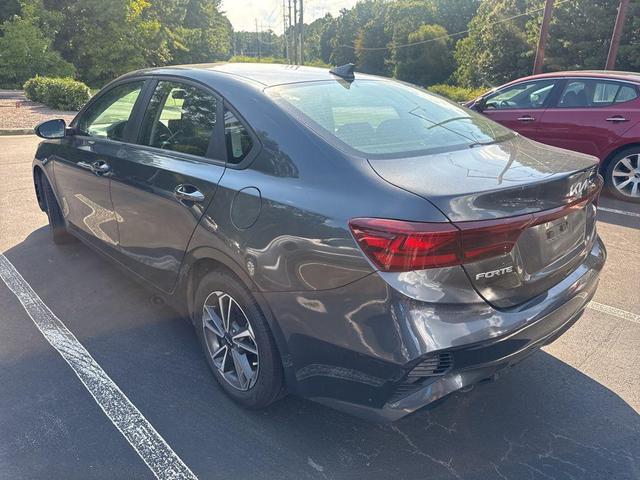 Photo of 2022 Gravity Gray Kia Forte