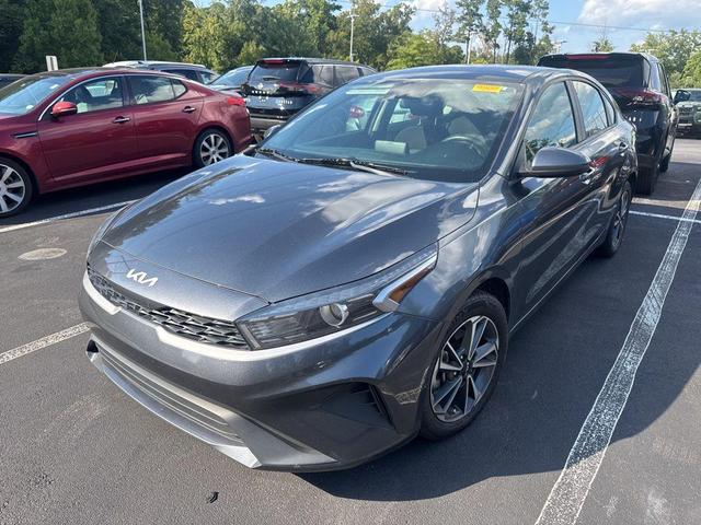 Photo of 2022 Gravity Gray Kia Forte