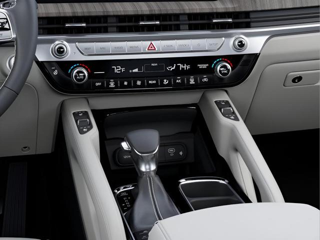 Photo of 2025 Glacial White Pearl Kia Telluride