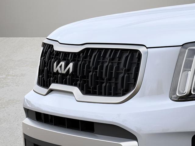 Photo of 2025 Glacial White Pearl Kia Telluride