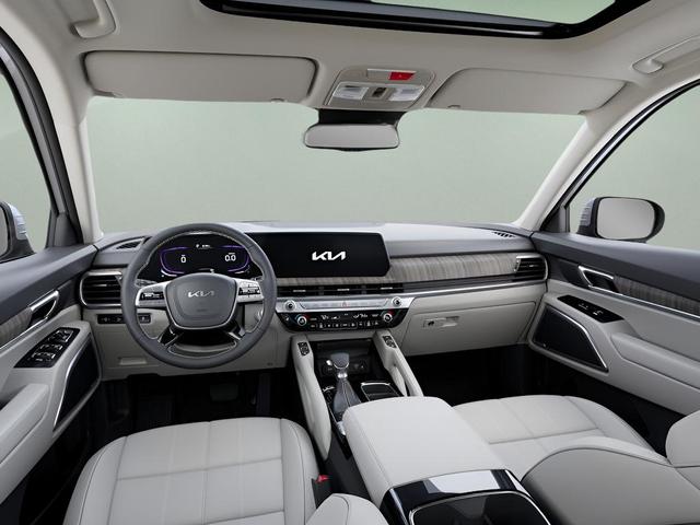 Photo of 2025 Glacial White Pearl Kia Telluride