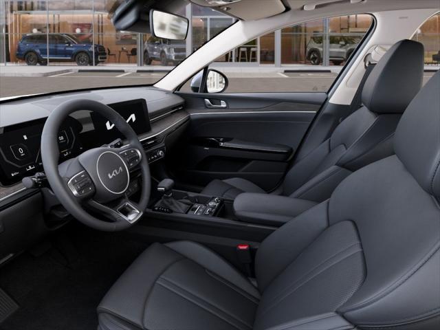 Photo of 2025 Snow White Kia K5