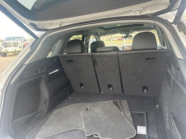 Photo of 2023 Ibis White Audi Q5