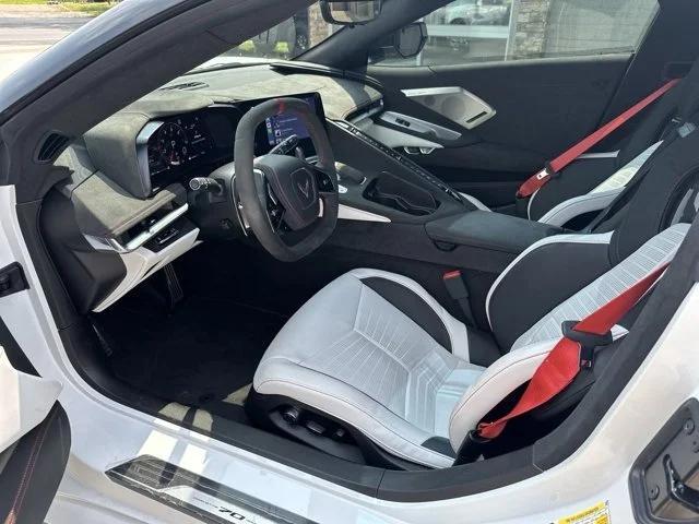 Photo of 2023 White Pearl Metallic Tricoat Chevrolet Corvette