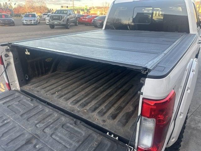 Photo of 2017 Oxford White Ford F-350