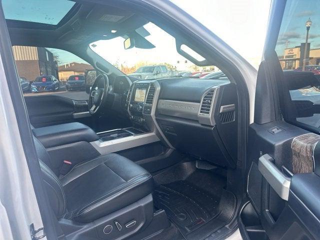 Photo of 2017 Oxford White Ford F-350