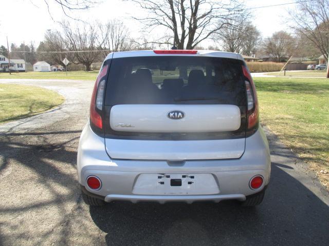 Photo of 2019 Bright Silver Kia Soul