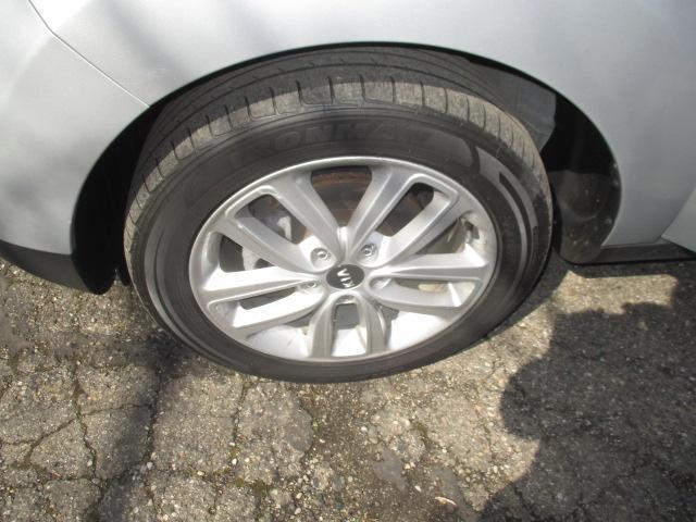 Photo of 2019 Bright Silver Kia Soul