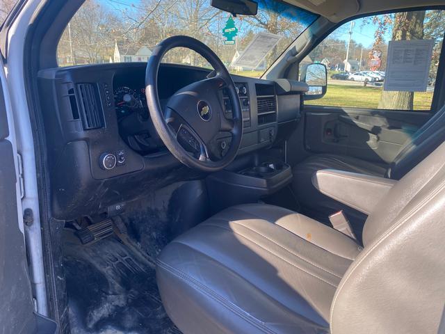 Photo of 2015 Summit White Chevrolet Express 2500