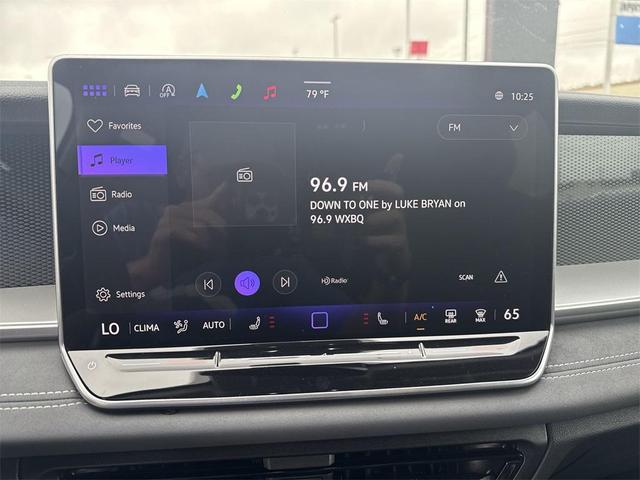 Photo of 2025 Platinum Gray Metallic Volkswagen Tiguan