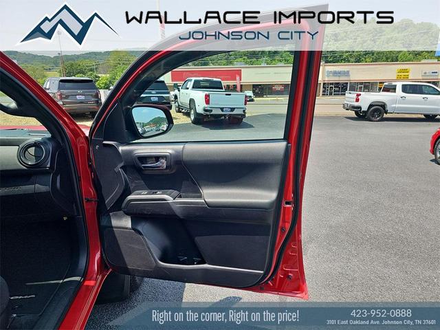 Photo of 2020 Barcelona Red Metallic Toyota Tacoma
