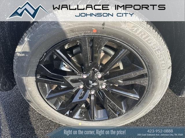 Photo of 2025 Silver Alloy Mitsubishi Eclipse Cross