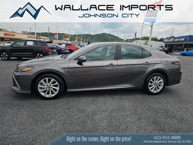 Photo of 2024 Gray Toyota Camry