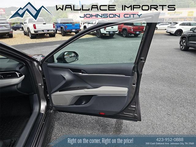 Photo of 2024 Gray Toyota Camry