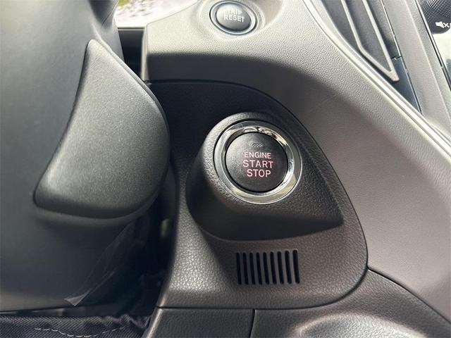 Photo of 2025 Crystal White Pearl Subaru Crosstrek